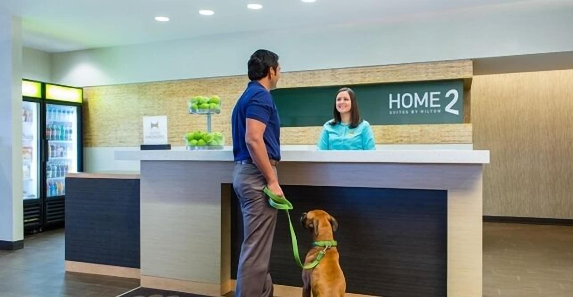 Vista Lobby Home2Suites by Hilton Edmond