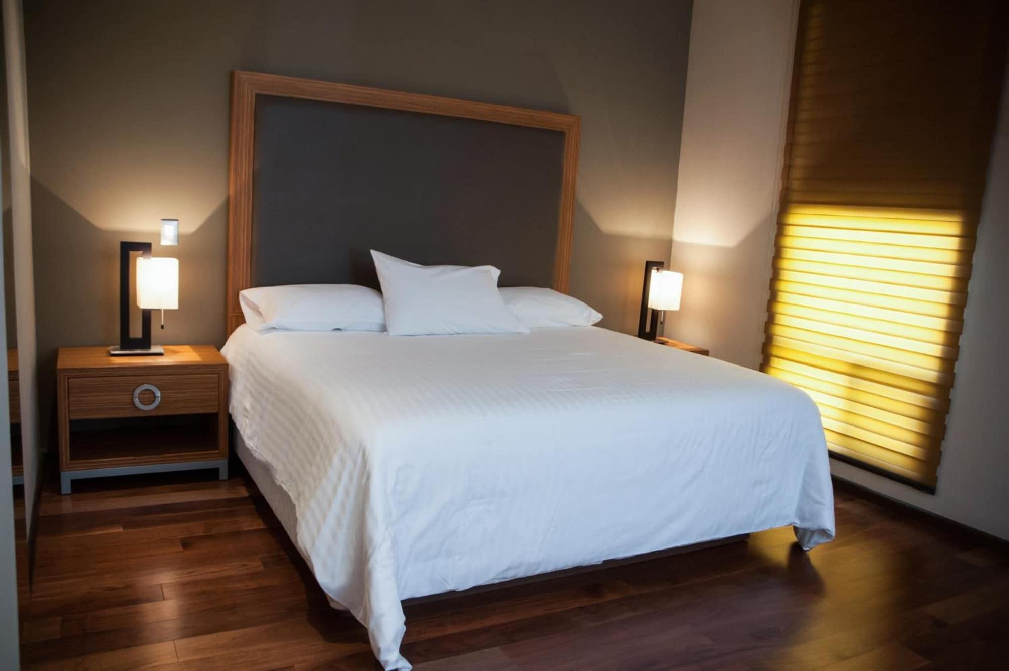 Habitación MBM Red Sun