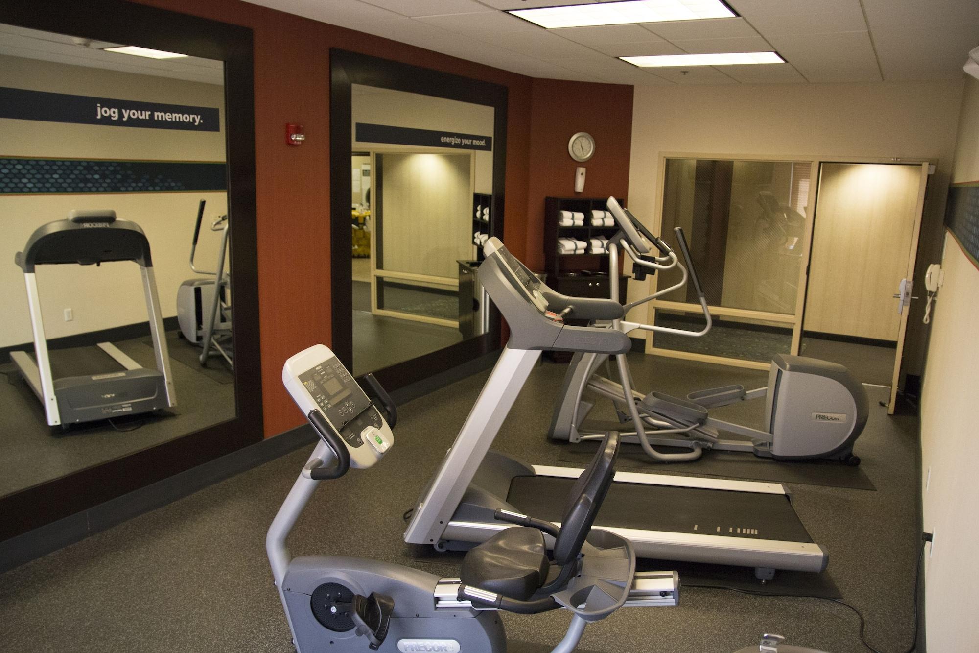 Gimnasio Hampton Inn And Suites Madera