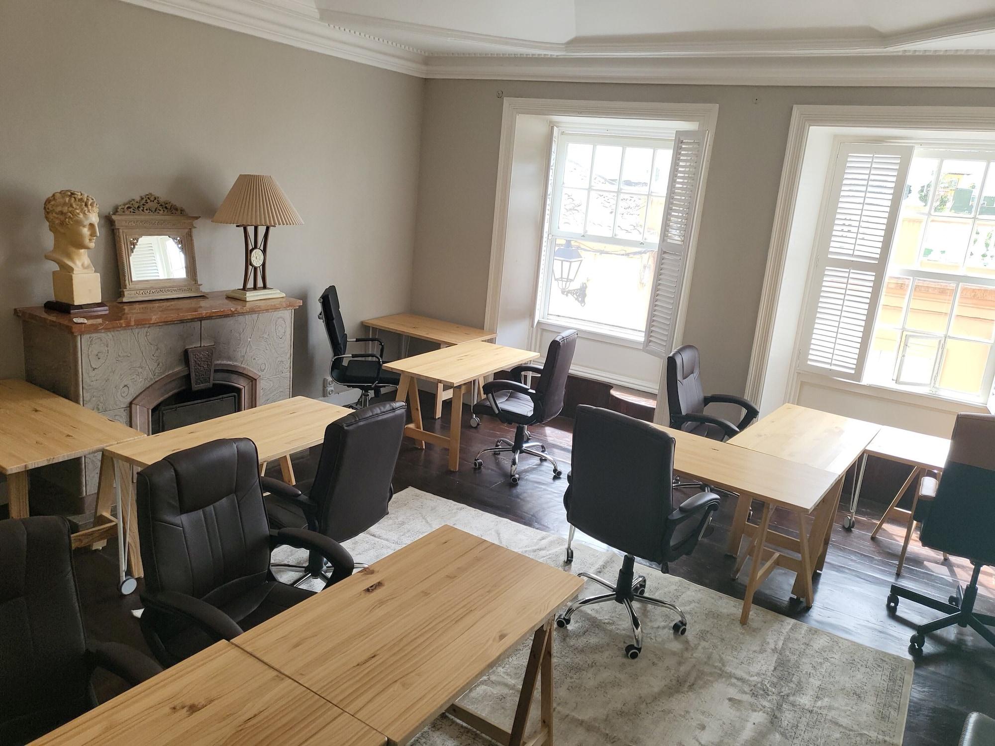 Sala de Reuniones Gato Azul Coliving