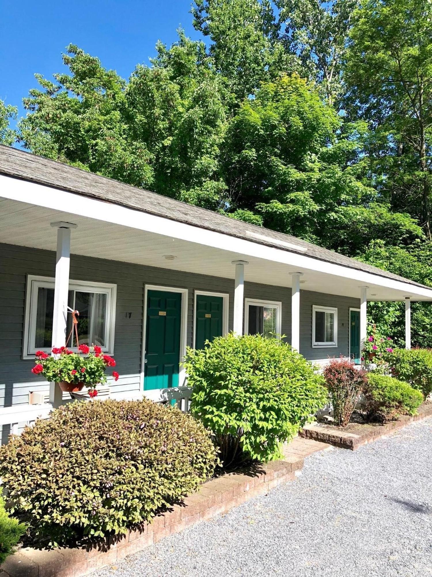 Vista Exterior Lyn Aire Motel