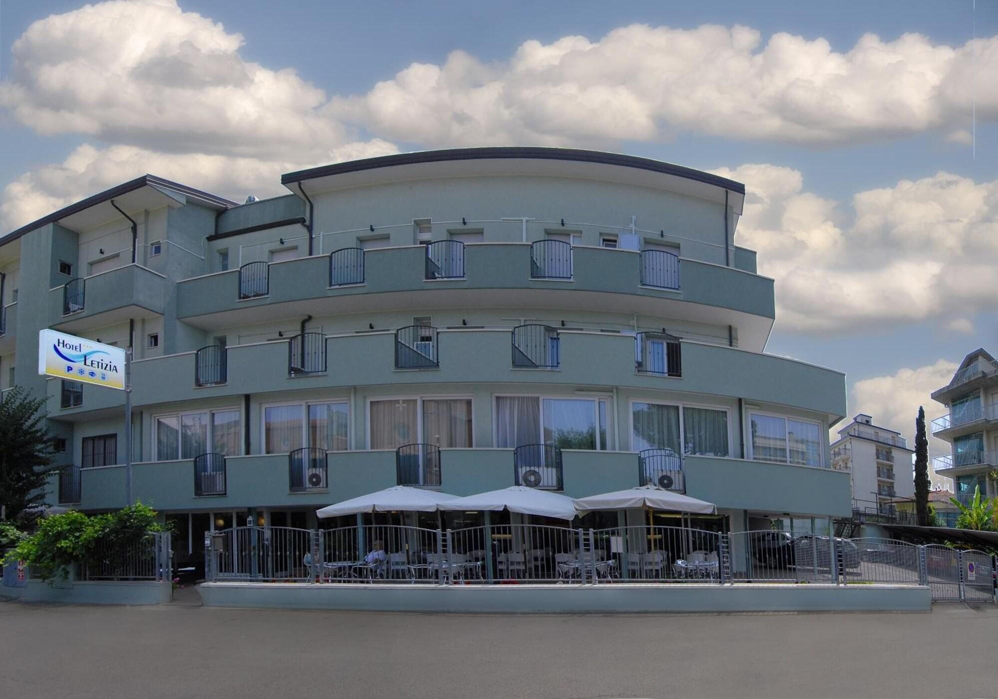 Vista Exterior Hotel Letizia