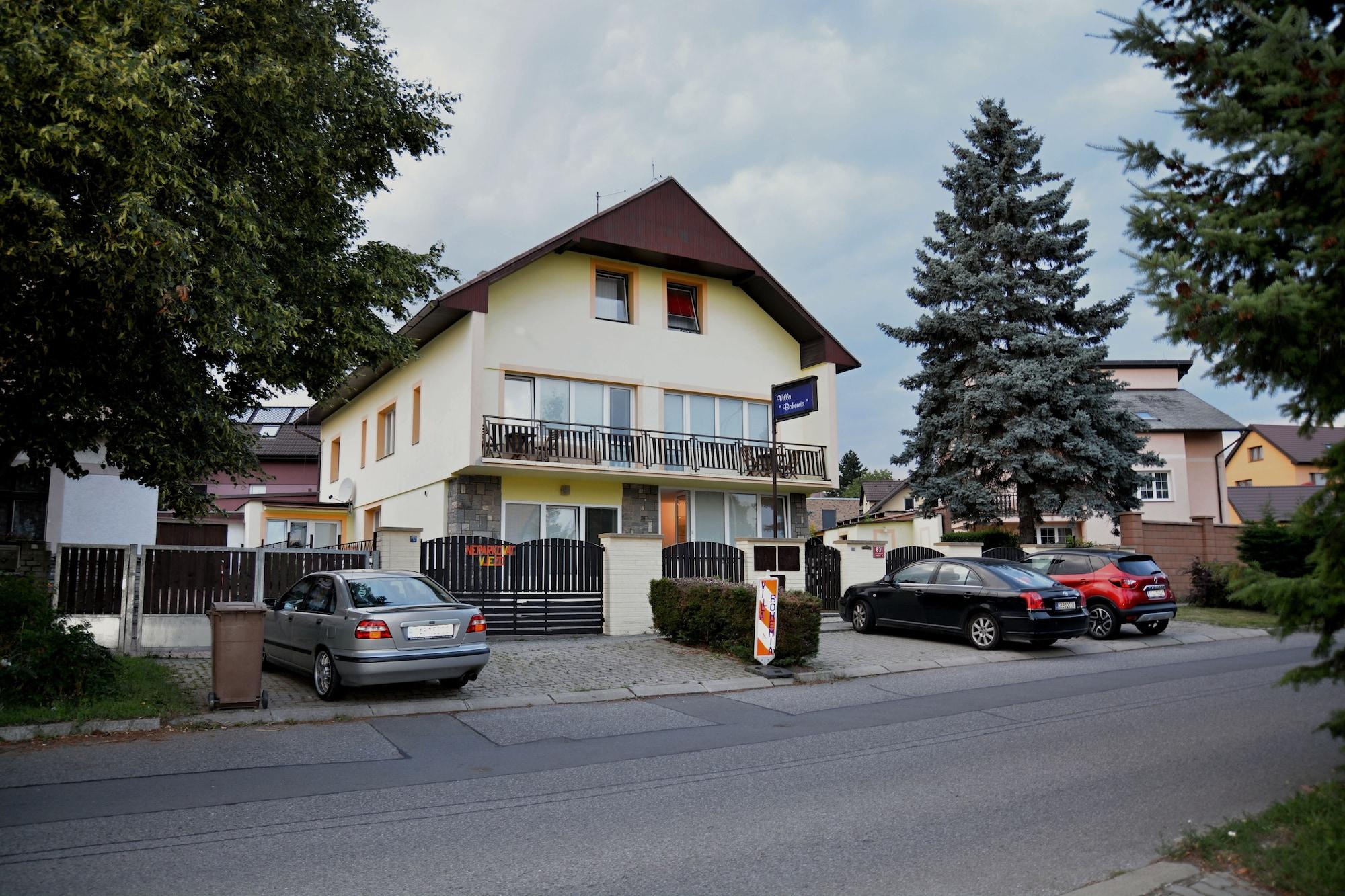 Varios Vila Bohemia