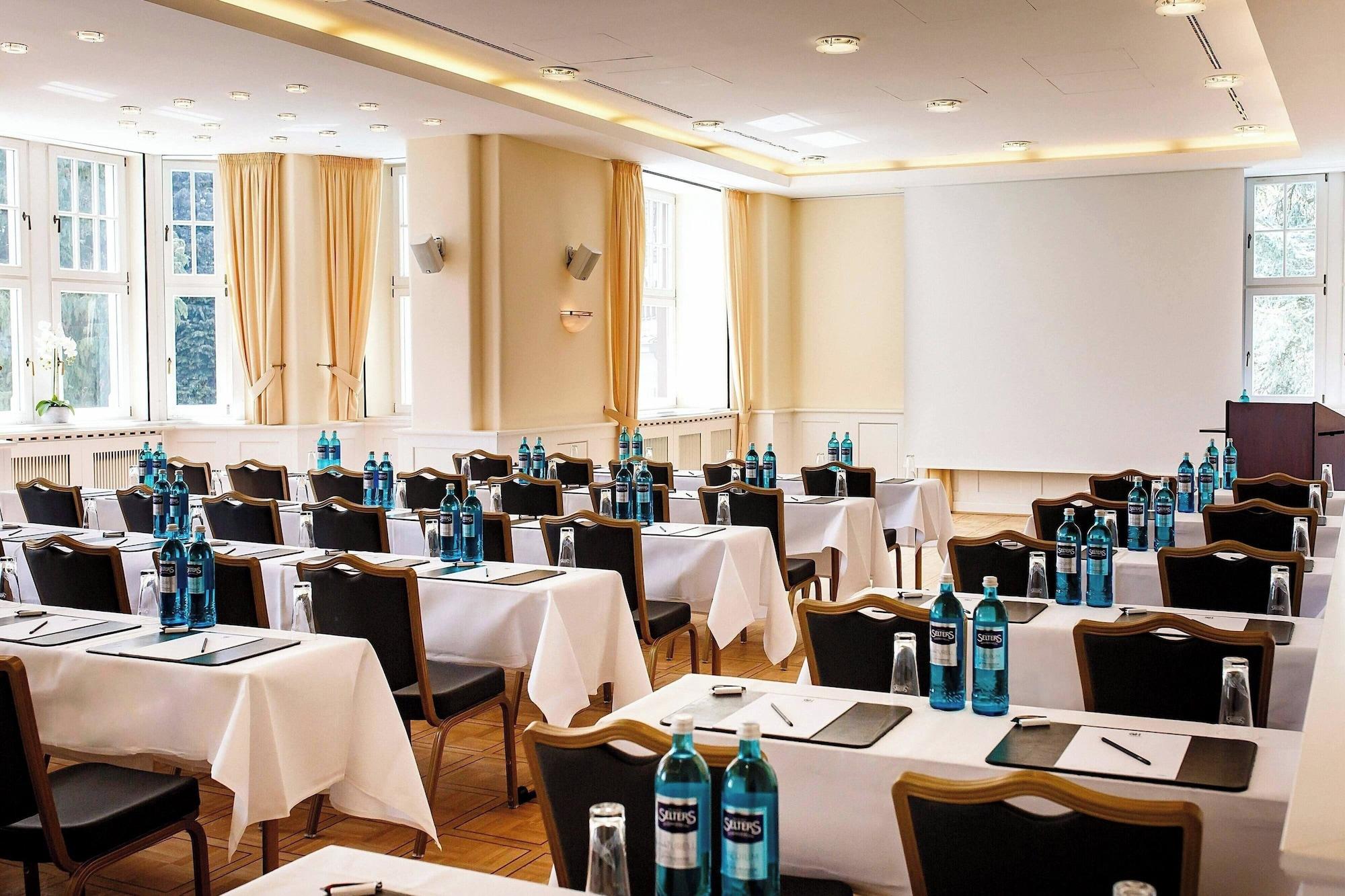 Sala de Reuniones Falkenstein Grand, an Autograph Collection Hotel