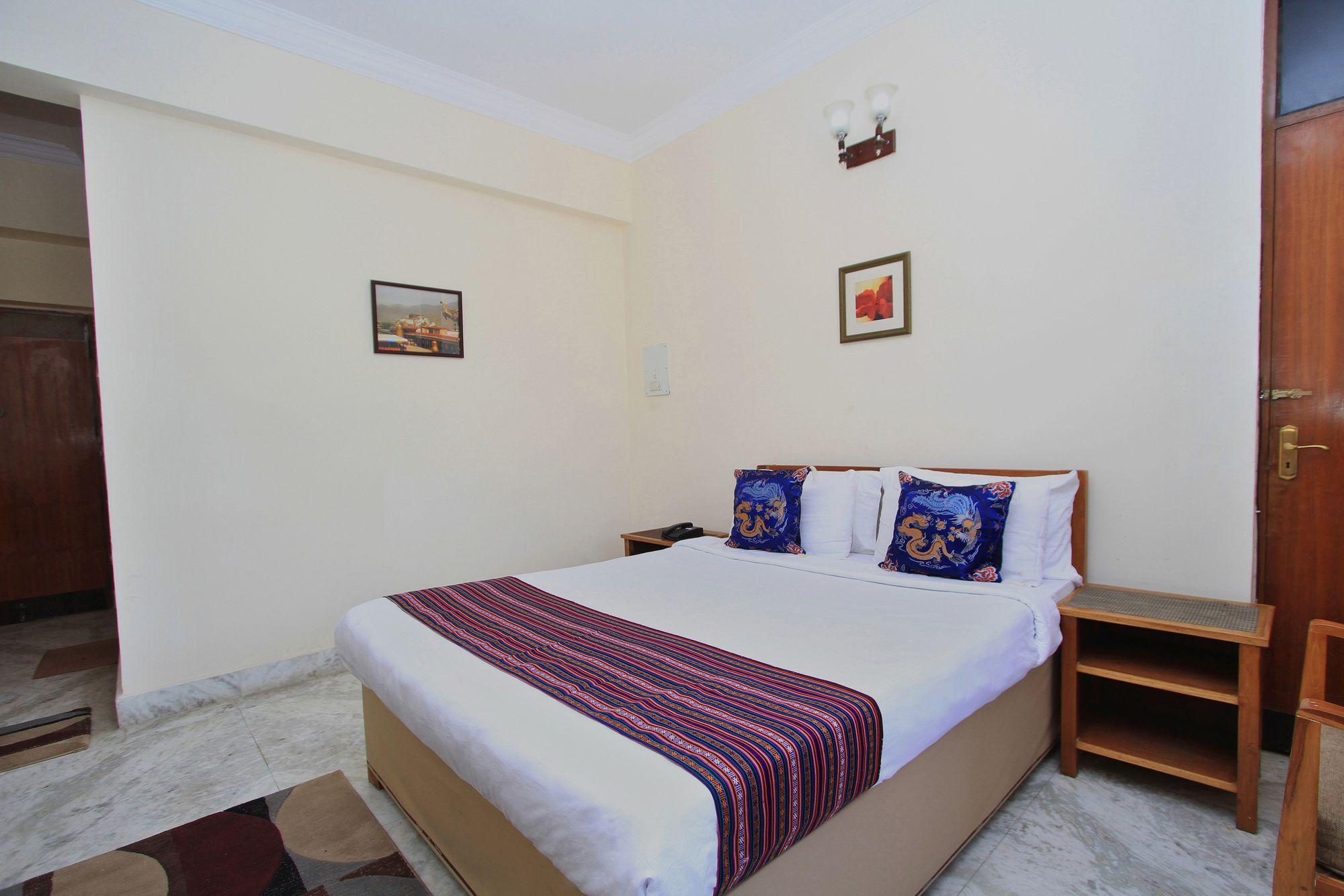 Varios OYO 10346 The Himalayan Inn