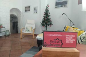 Alquiler Vacacional - Casa Cueva. 3 Habitaciones, 6 Personas, 2 Terrazas, Vistas a la Alhambra