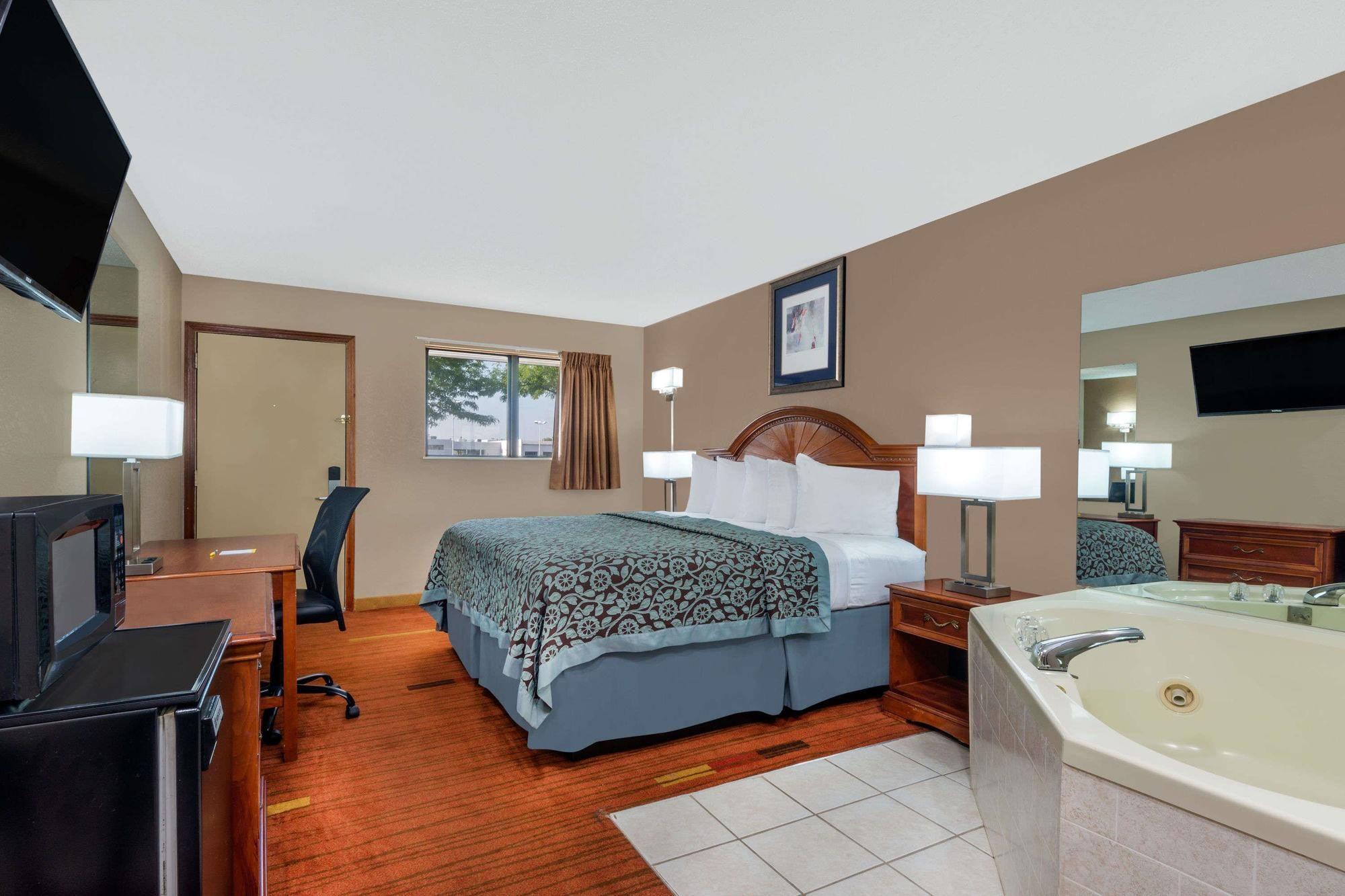 Habitación Days Inn by Wyndham Maumee/Toledo