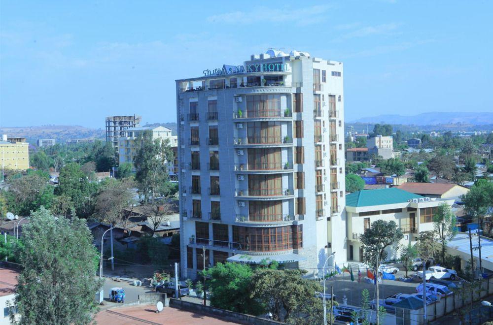 Varios Naky Hotel
