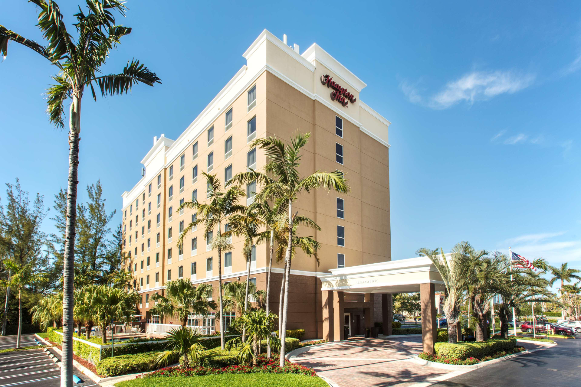 Vista Exterior Hampton Inn by Hilton Hallandale Beach Aventura