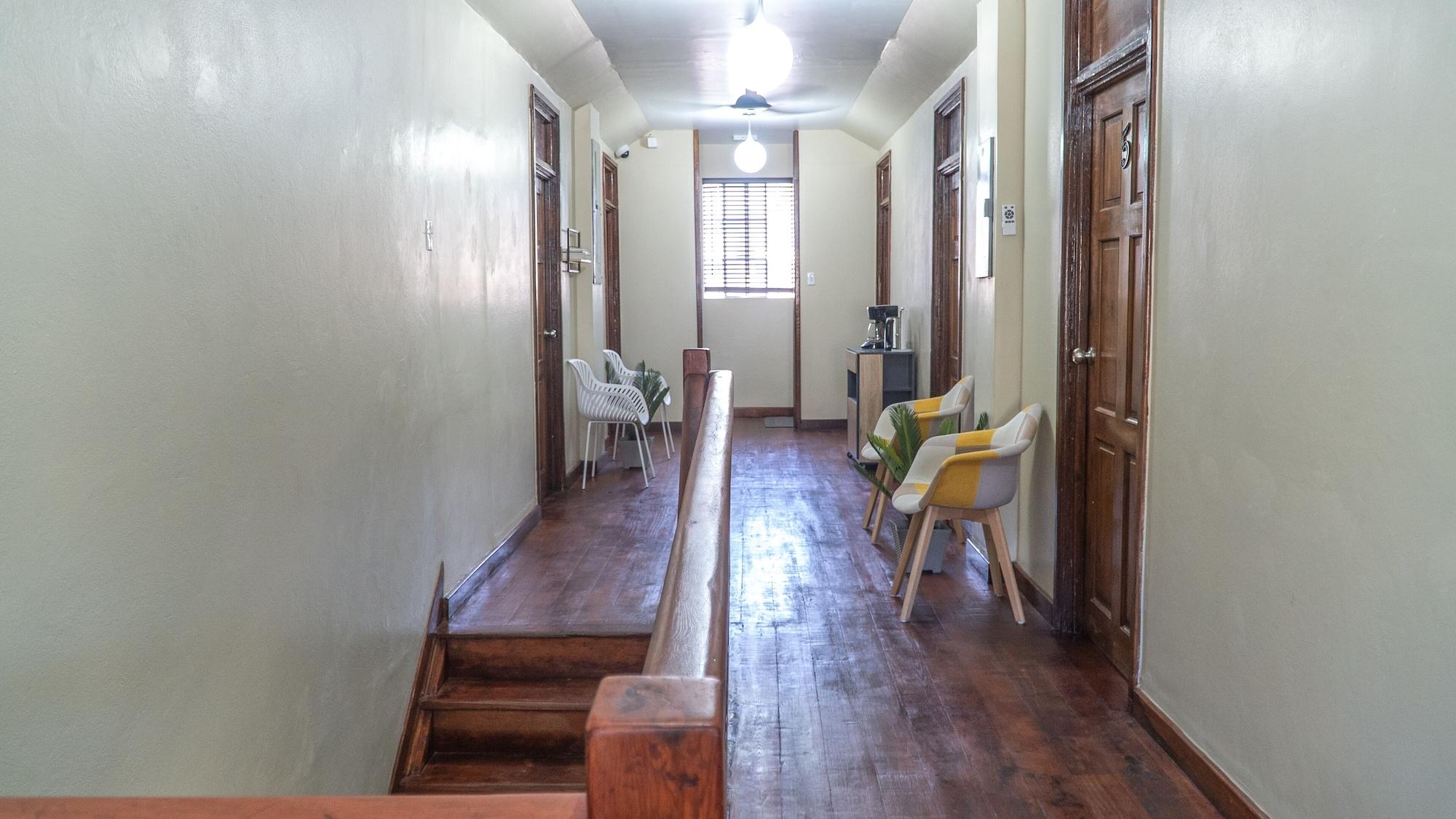 Vista Lobby Chillinn at Duke