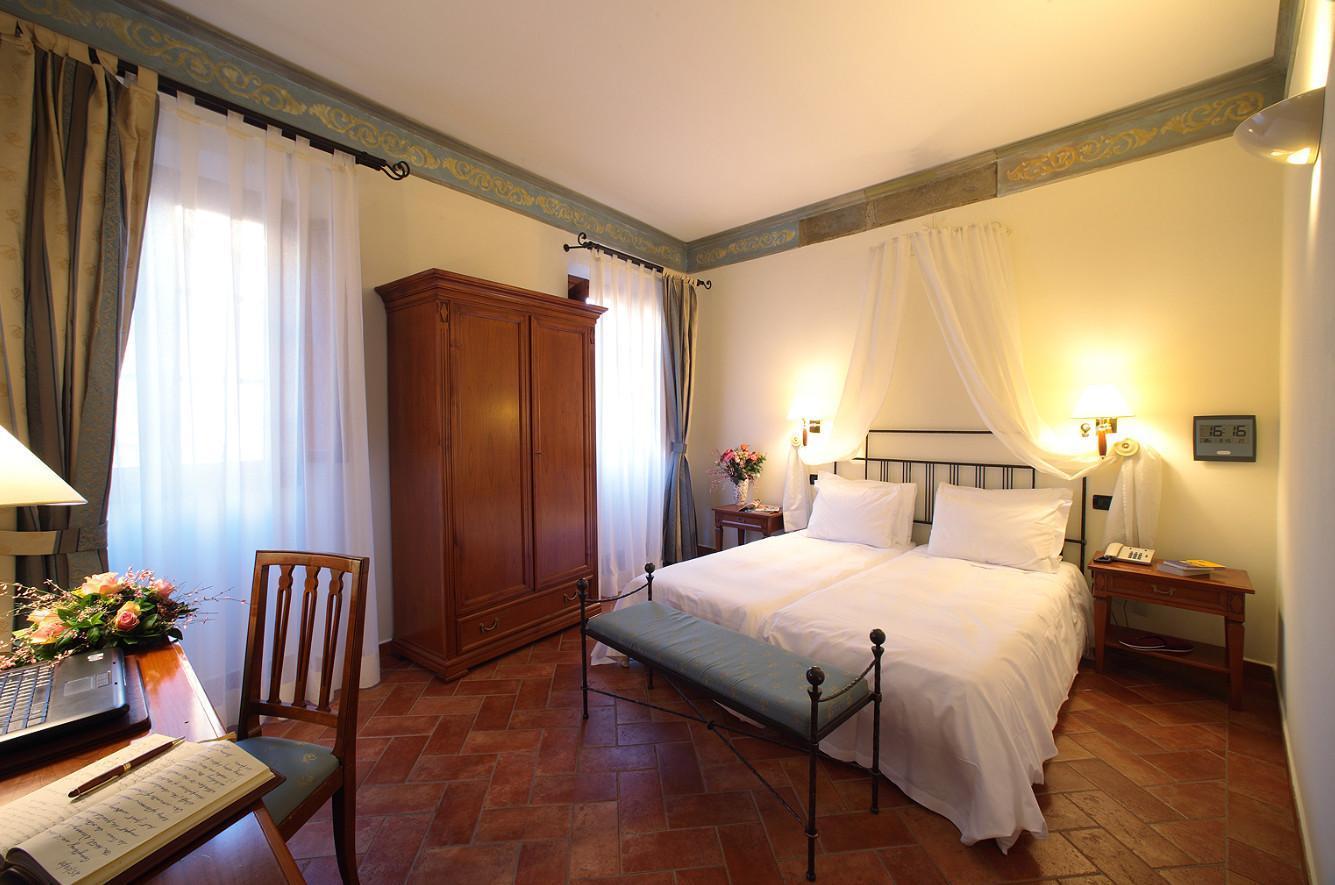 Vista Exterior Hotel Boccaccio