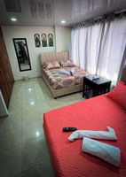 Alojamiento - Habitación Familiar Cerca del Aeropuerto