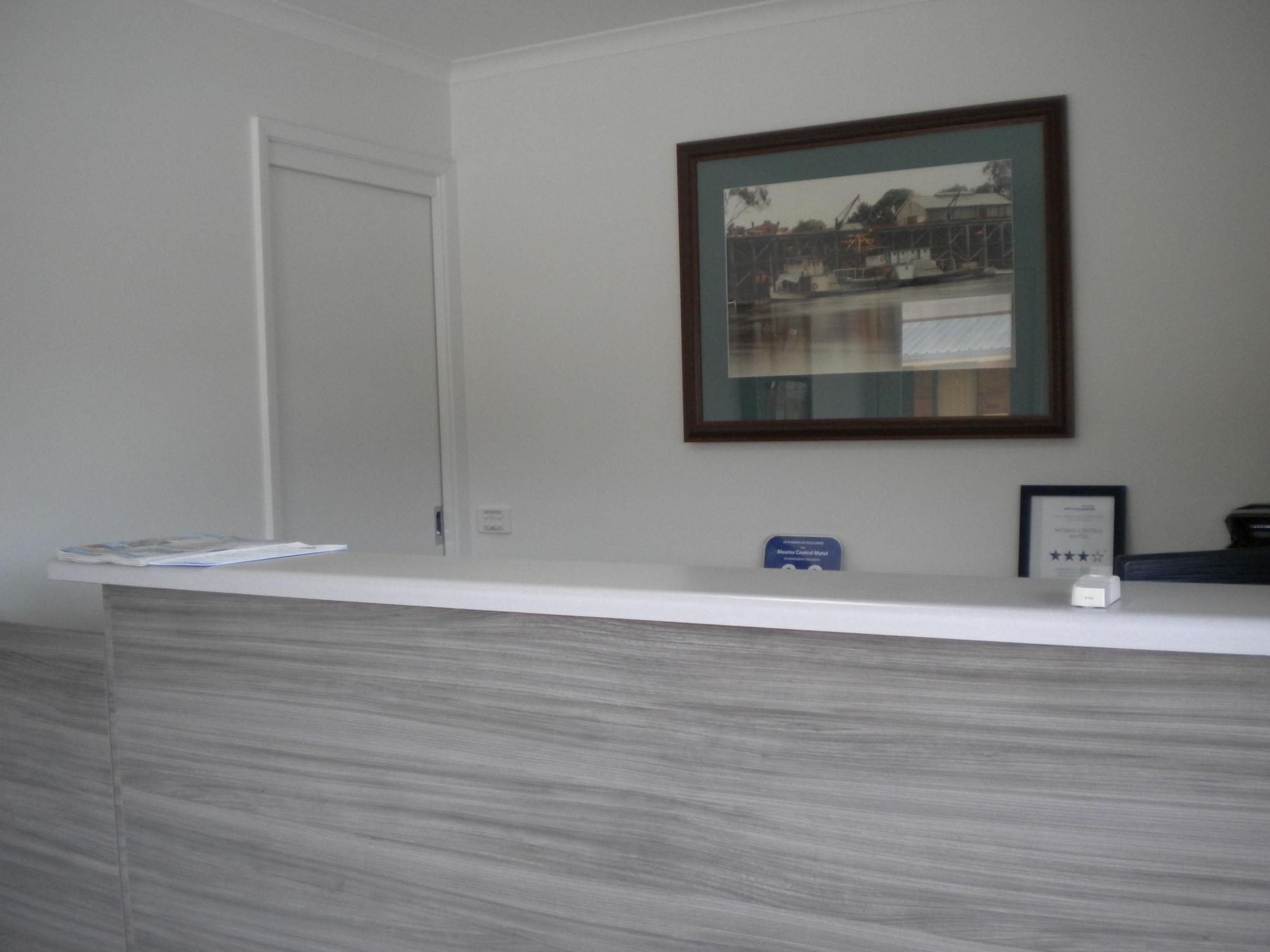 Vista Lobby Moama Central Motel