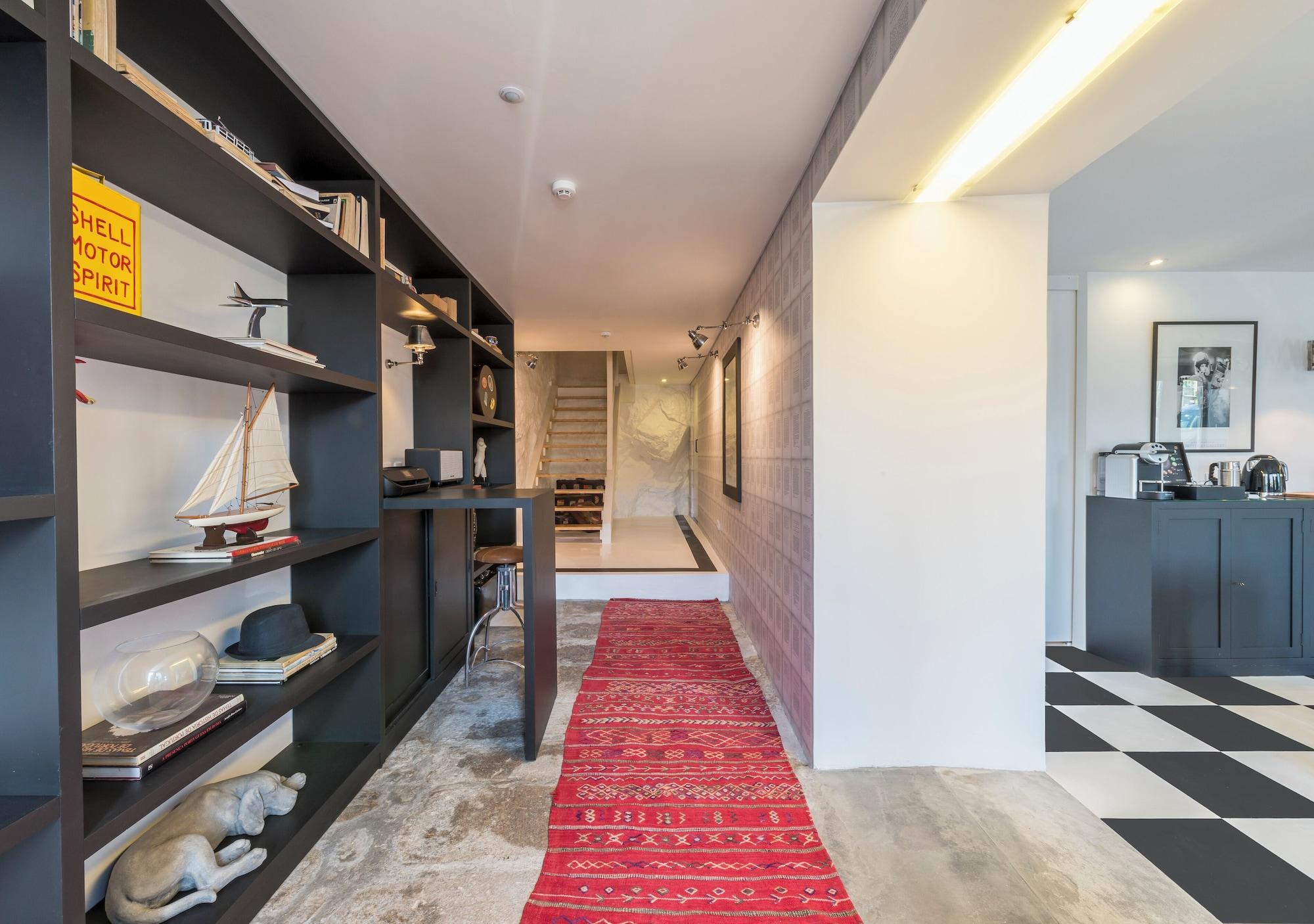 Vista Lobby Miragaia Riverside Suites.