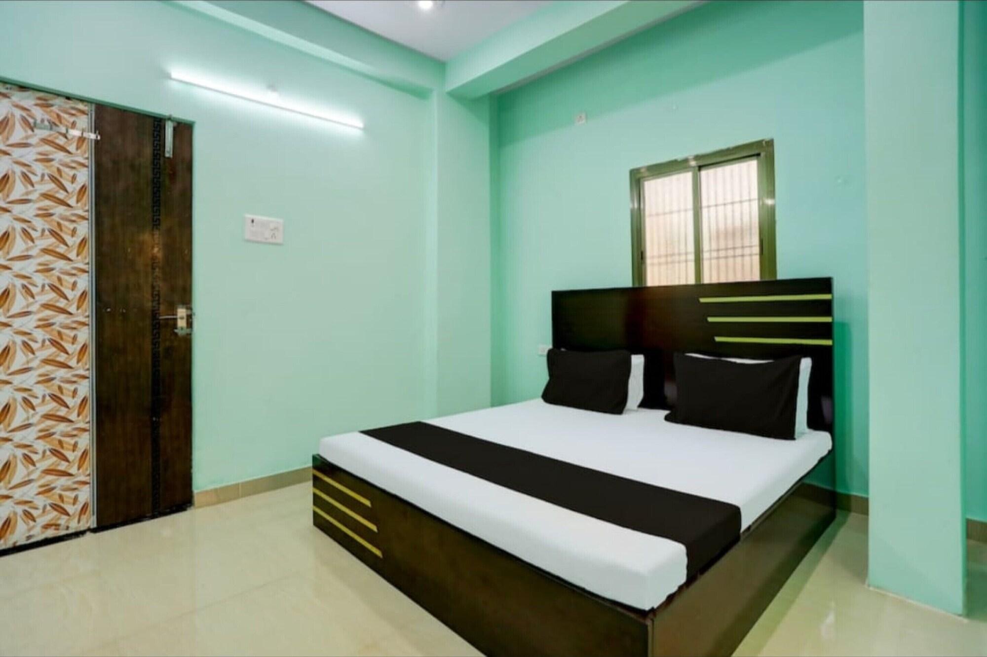 Varios Kamala p guest House Varanasi