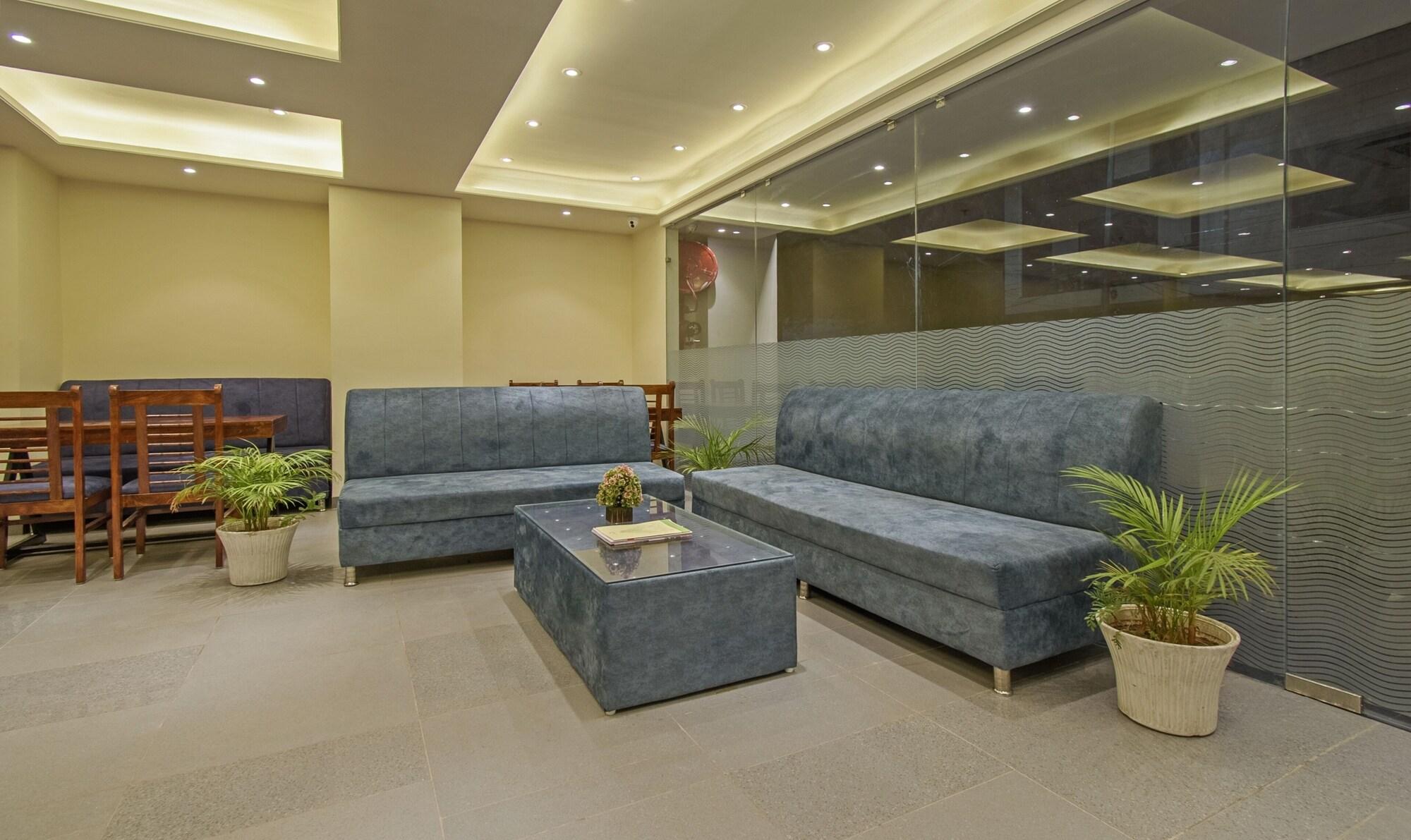 Vista Lobby Treebo Pink City Grand
