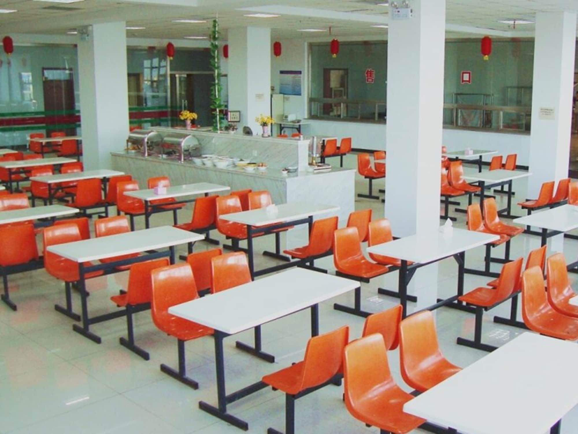 Restaurant GreenTree Inn ZhangJiaKou Qiaoxi District WuYi East Street JianXing Express Hotel