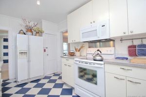 Alquiler Vacacional - The Congamond Cottages: Private Lakefront Cottage