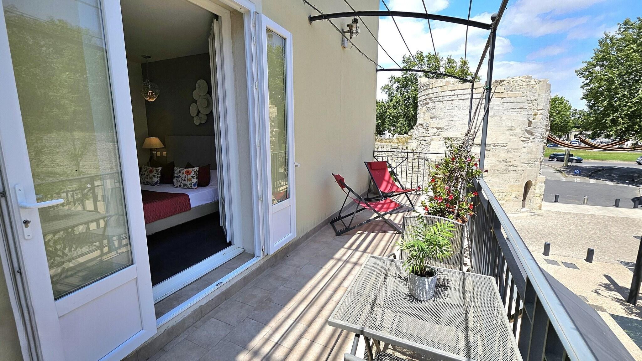 Varios Brit Hotel Acacias