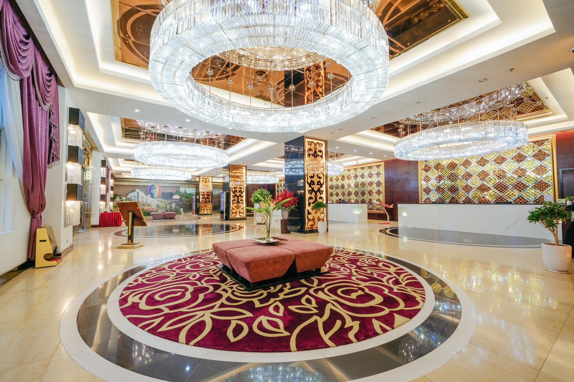 Vista Lobby Royal Halong Hotel
