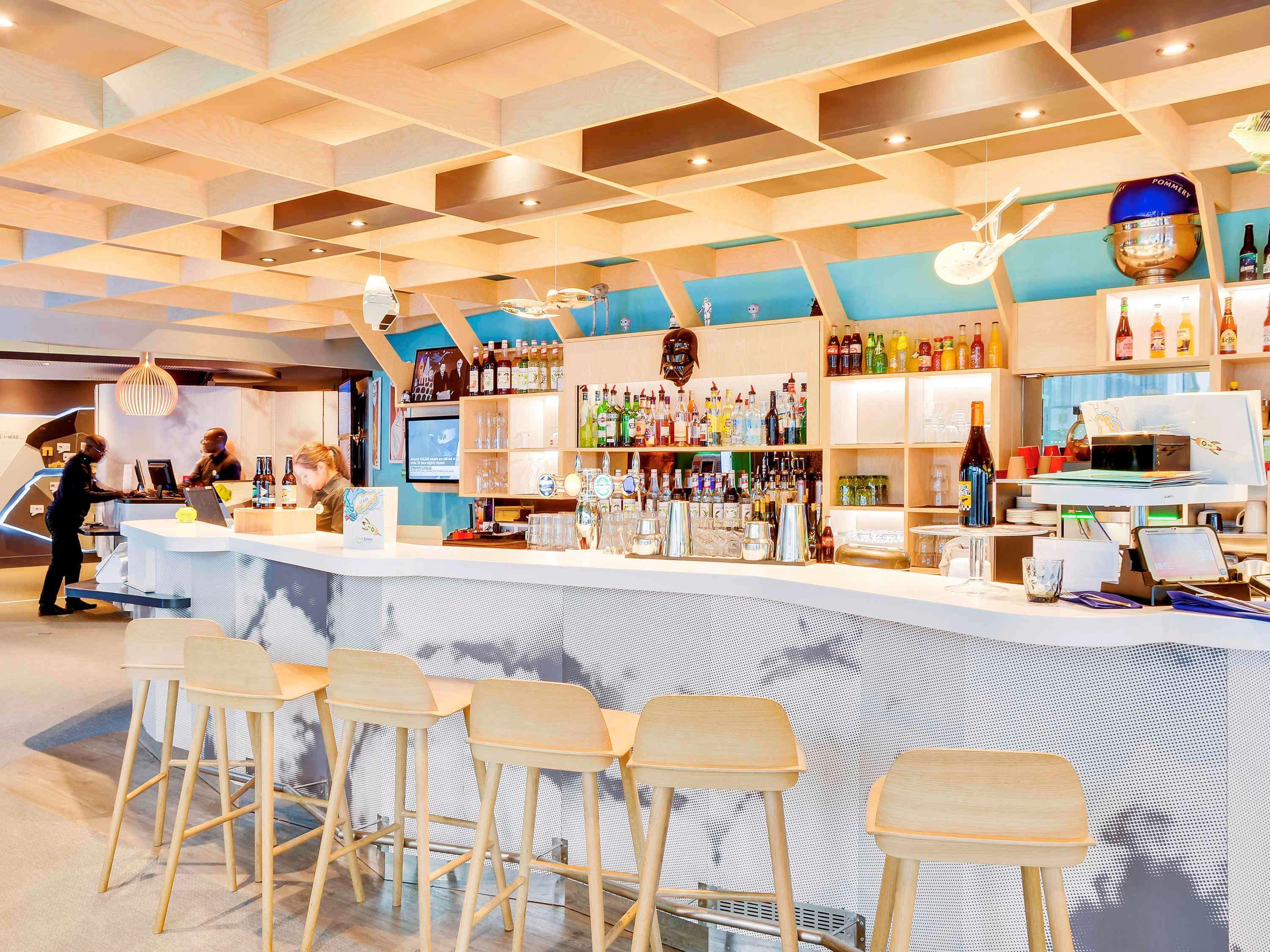 Bar/Salón ibis Styles Paris Charles-de-Gaulle Airport