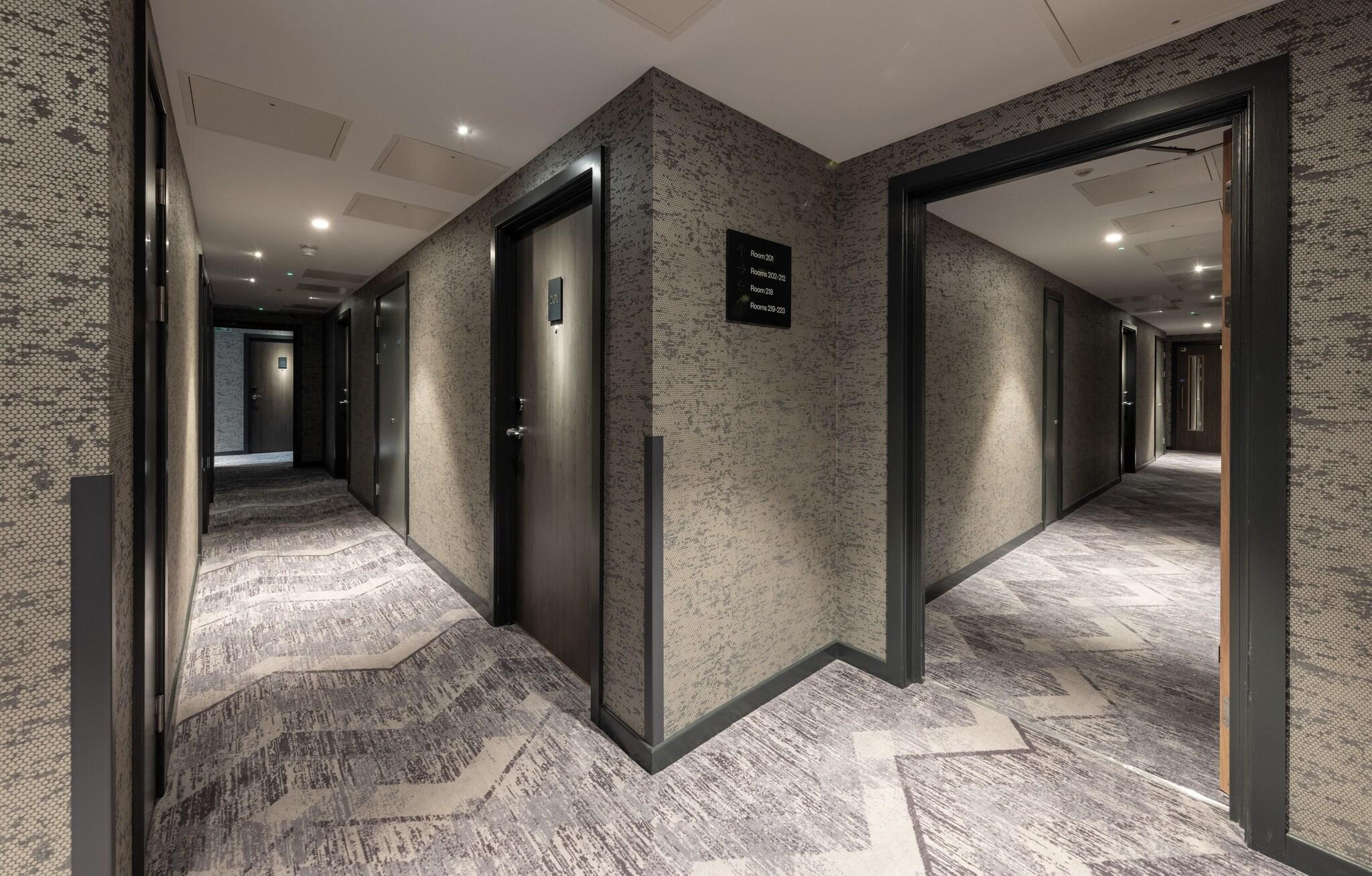 Vista Lobby River Ness Hotel, a member of Radisson Individuals