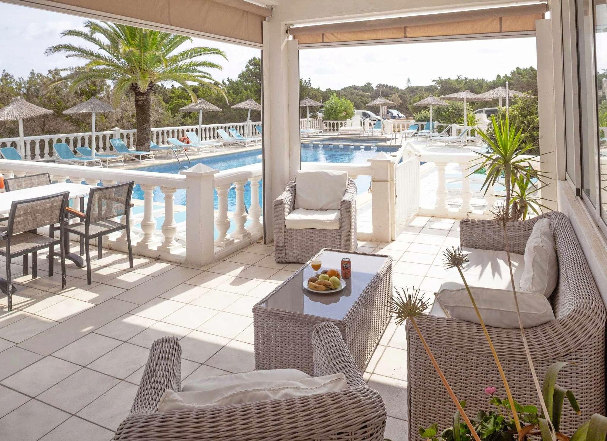 Vista Piscina Roquetes Rooms - Formentera Break