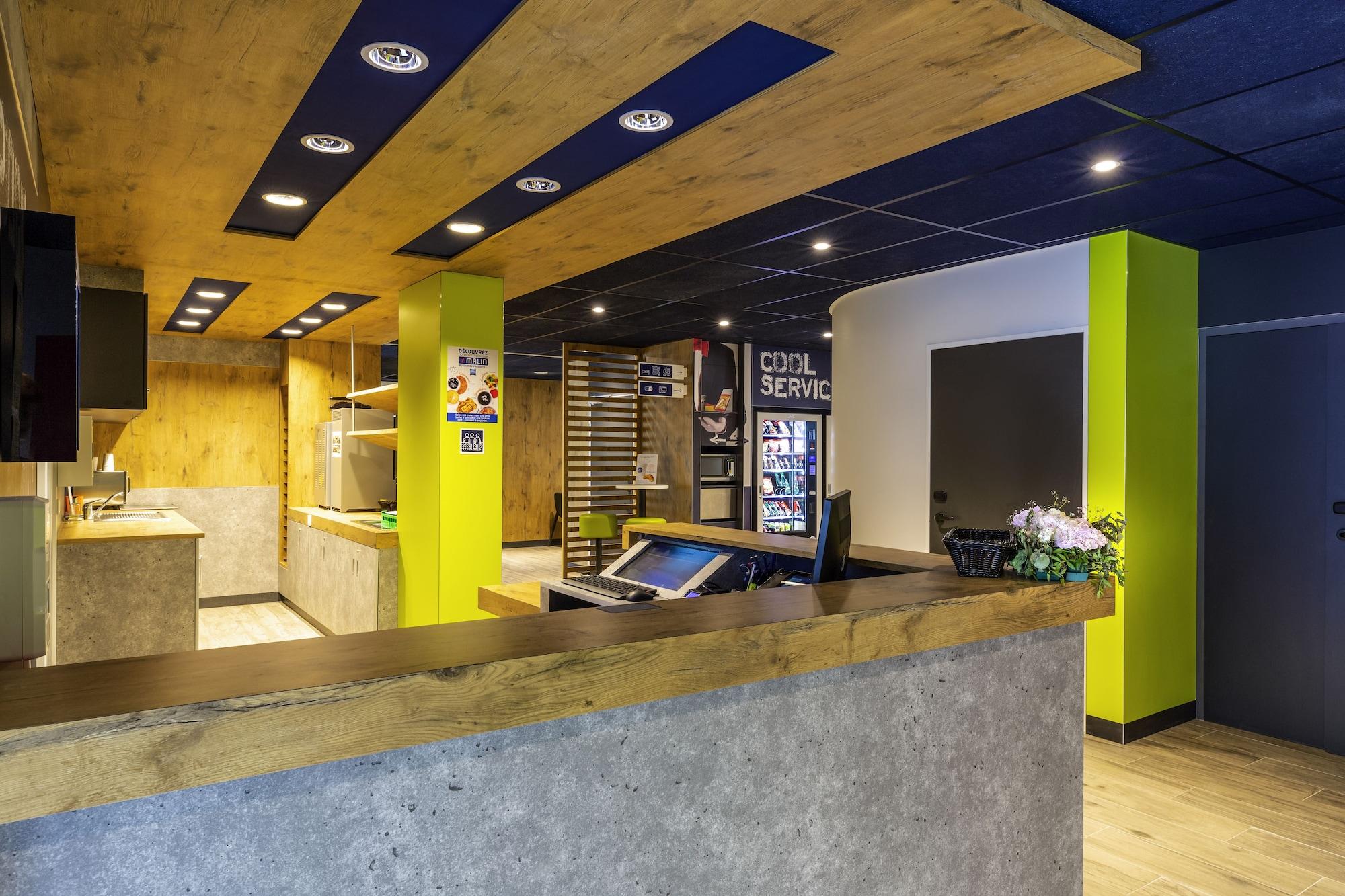 Vista Lobby ibis budget Paris Clichy Mairie