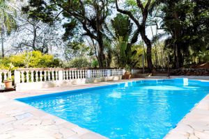 Renta temporal - Sítio com 5 suítes , piscina, vista incrível