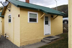 Alojamiento - Yellowstone Riverside Cottages