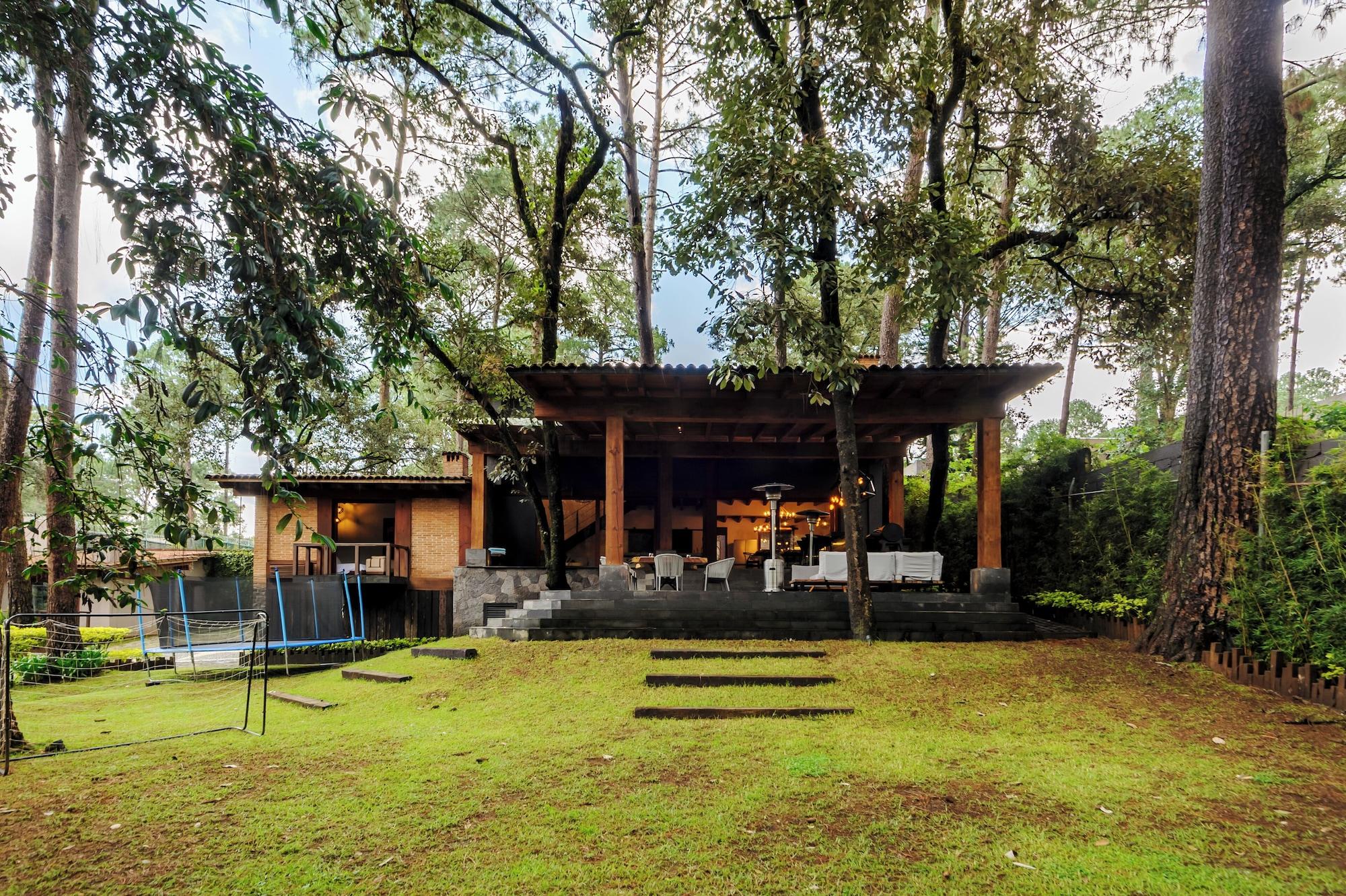 Vista Exterior Forest Guesthouse Avándaro
