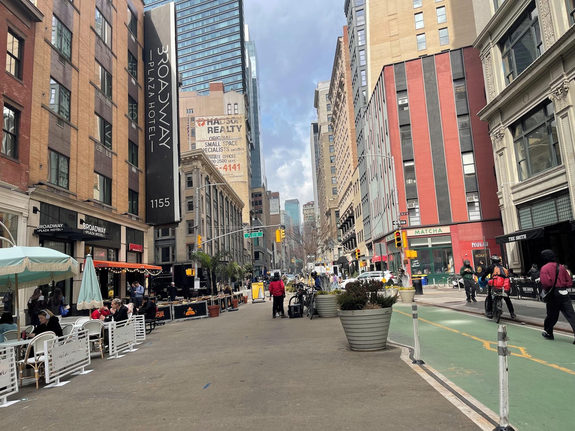 Vista Exterior Nest Aparthotel Manhattan