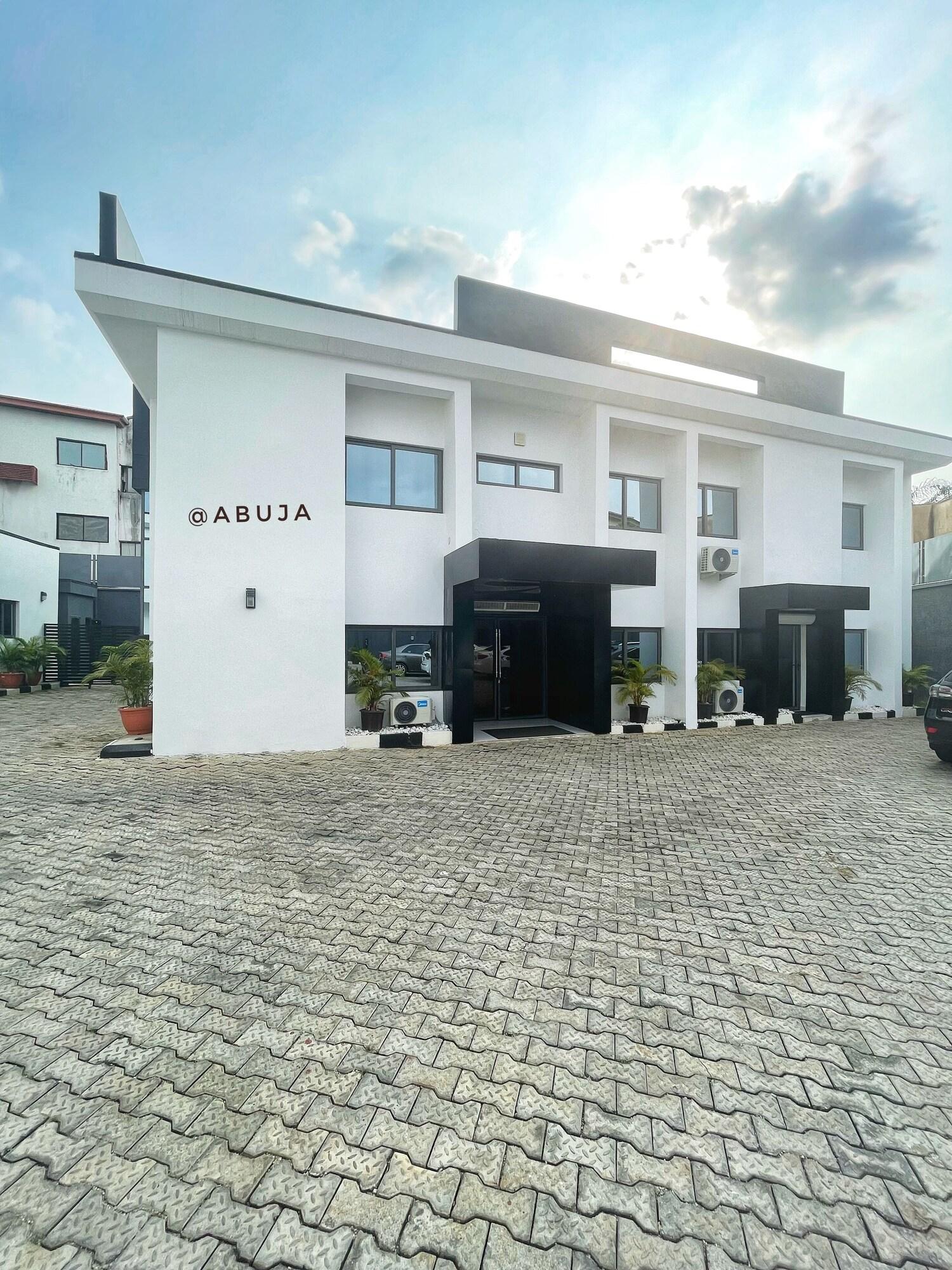 Varios PLUSH HOTEL