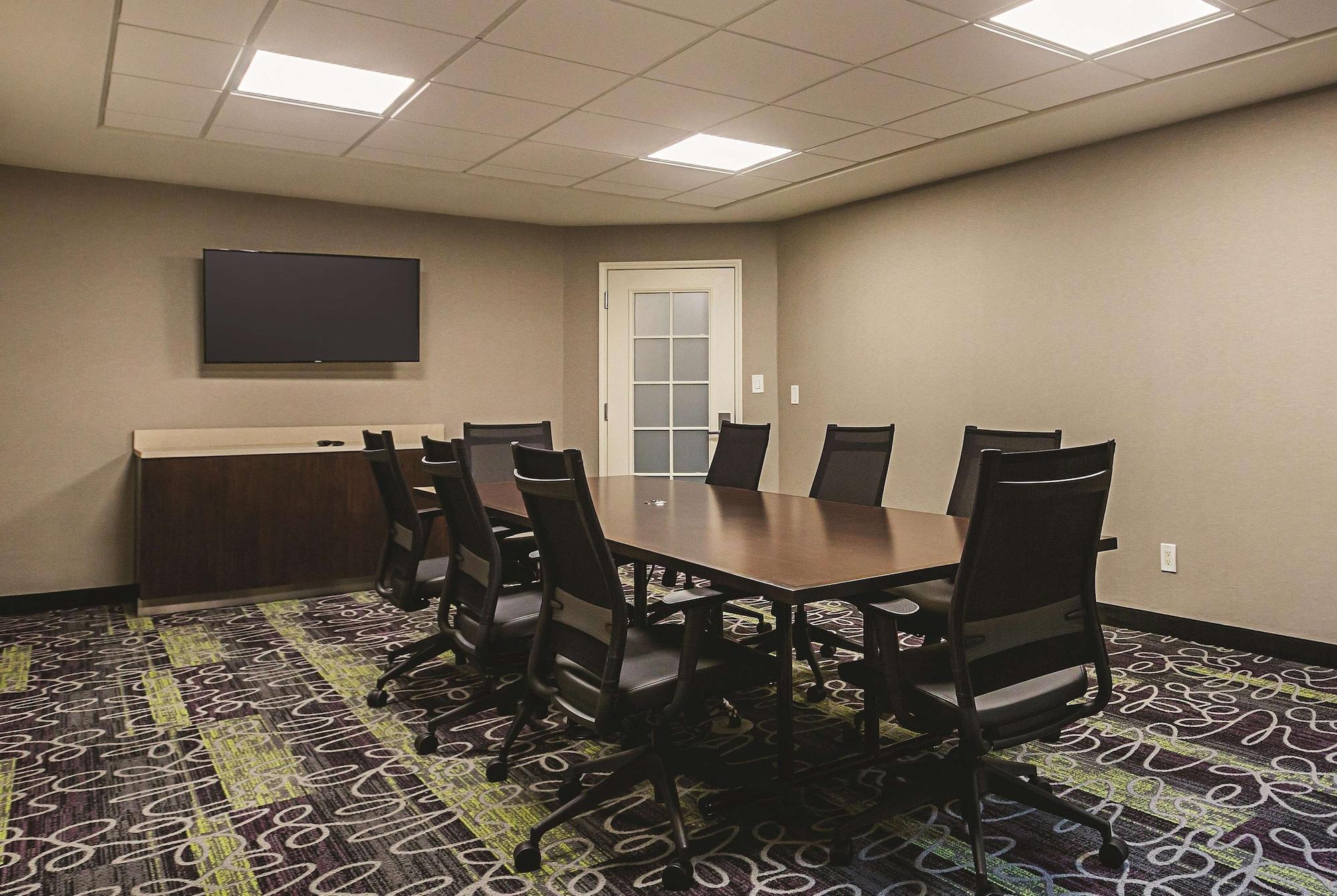 Sala de Reuniones La Quinta Inn & Suites by Wyndham Atlanta Alpharetta