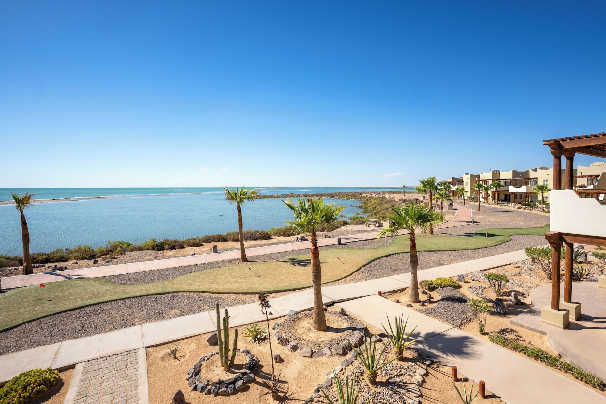 Vista Exterior Laguna Shores Resort