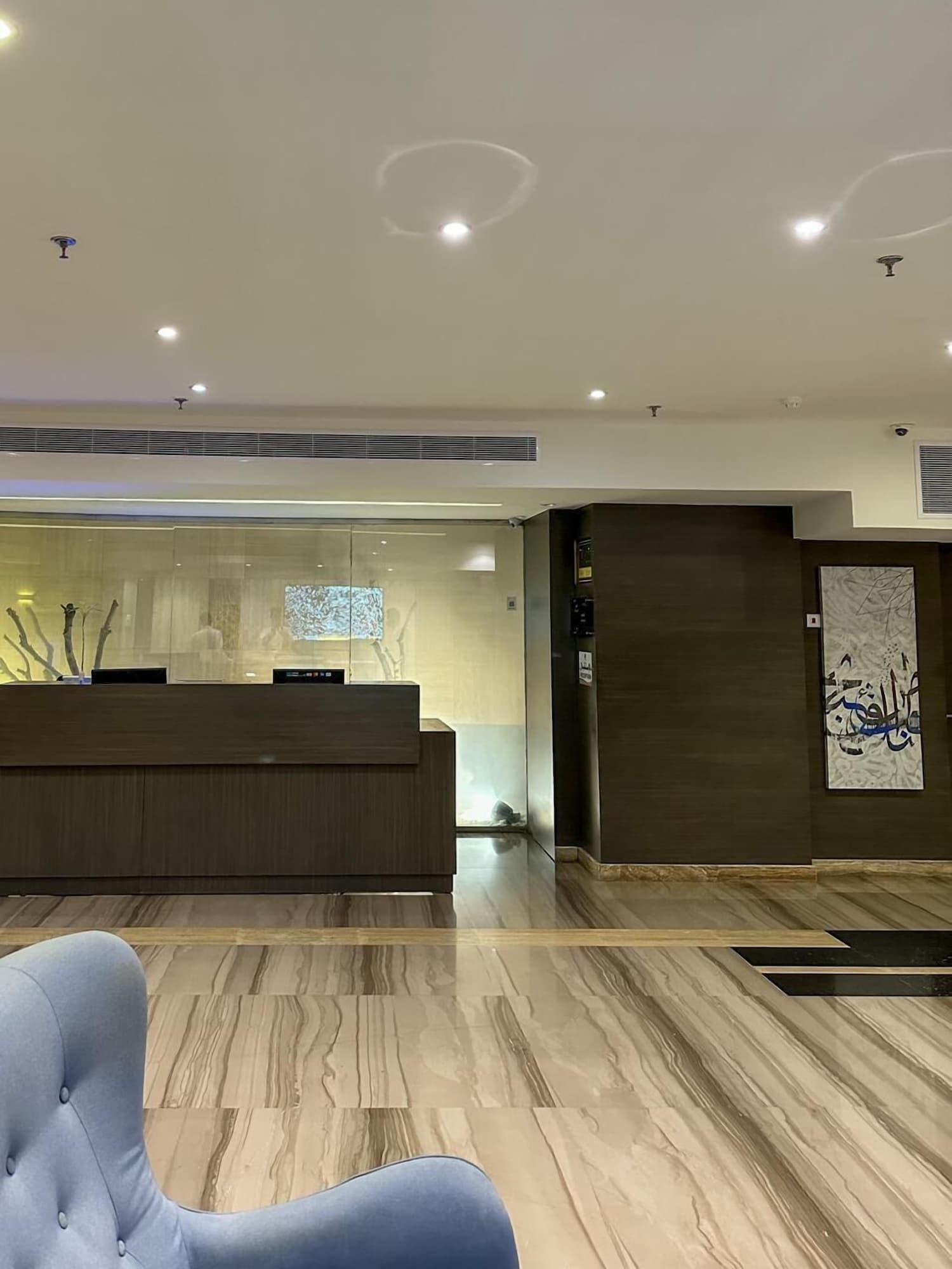 Vista Lobby loren serviced Apartment Corniche