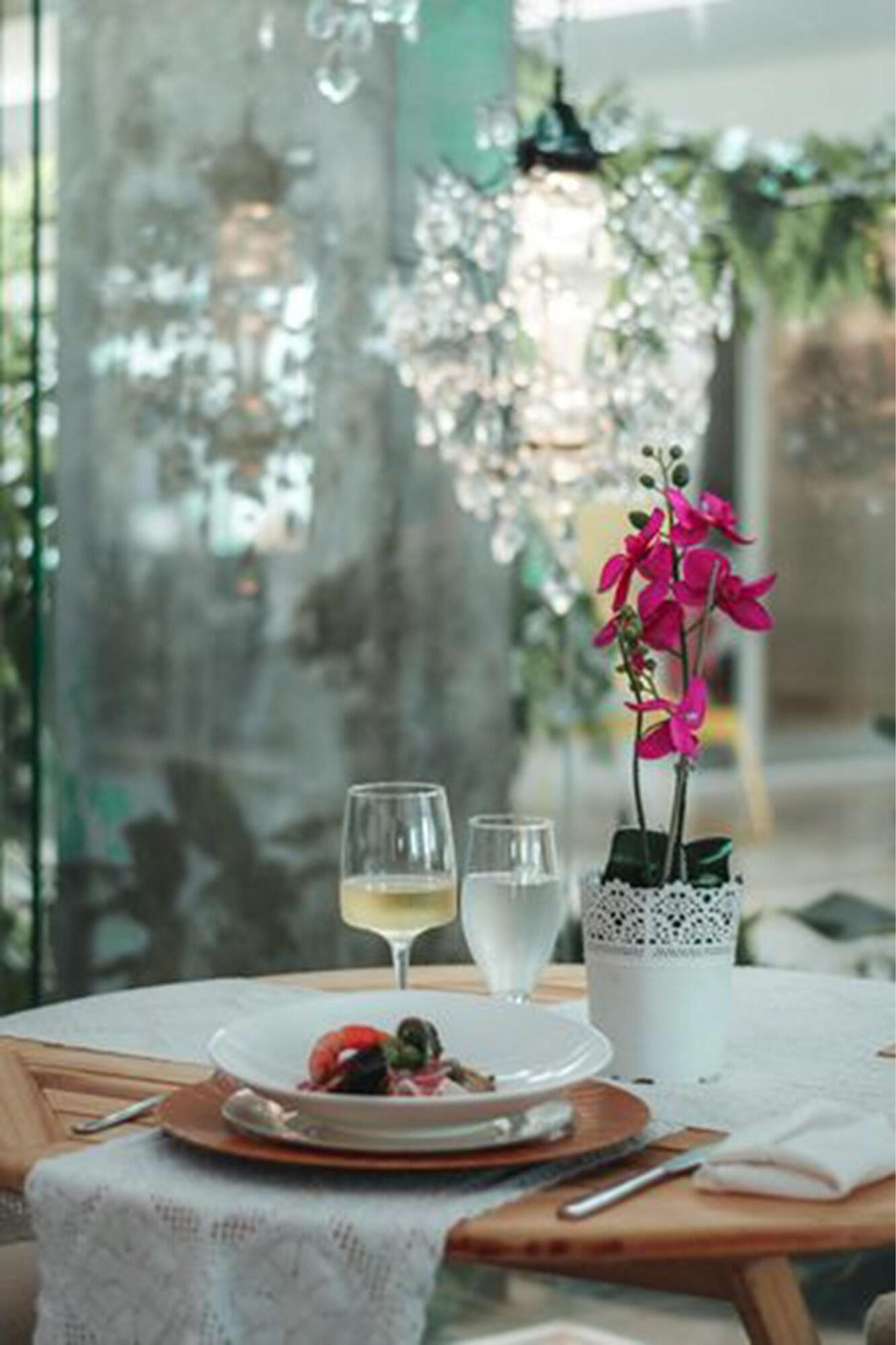 Restaurant H2otel Boutique BY LD Hoteles