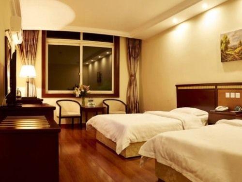 Habitación GreenTree Inn Suzhou Kunshan Bacheng Town Hubin North Road Business Hotel
