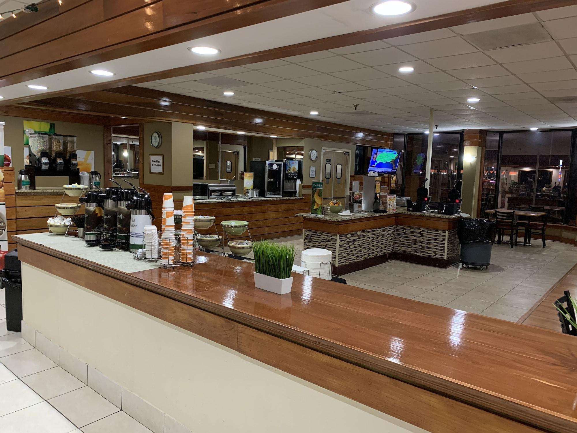 Restaurant Quality Inn & Suites Pensacola Bayview