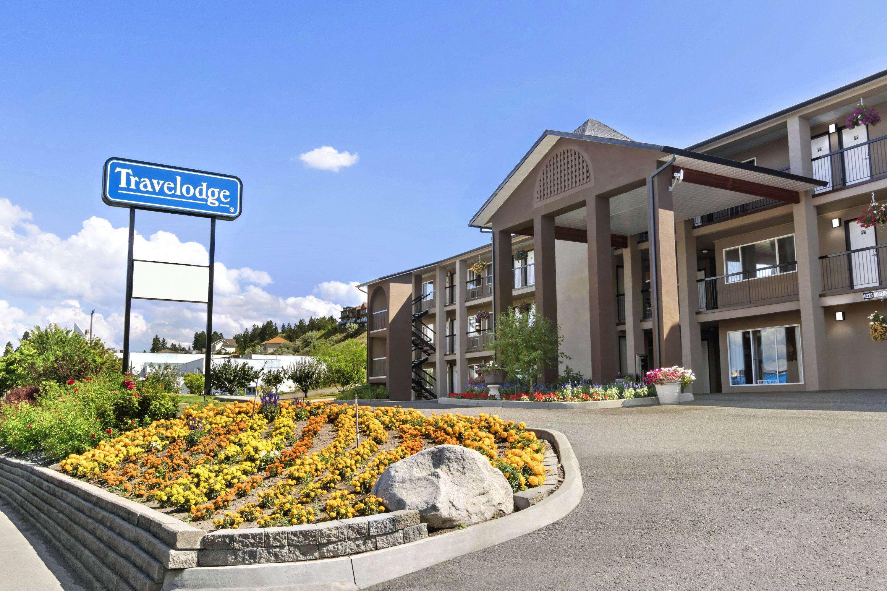 Vista Exterior Travelodge by Wyndham Kamloops Mountview