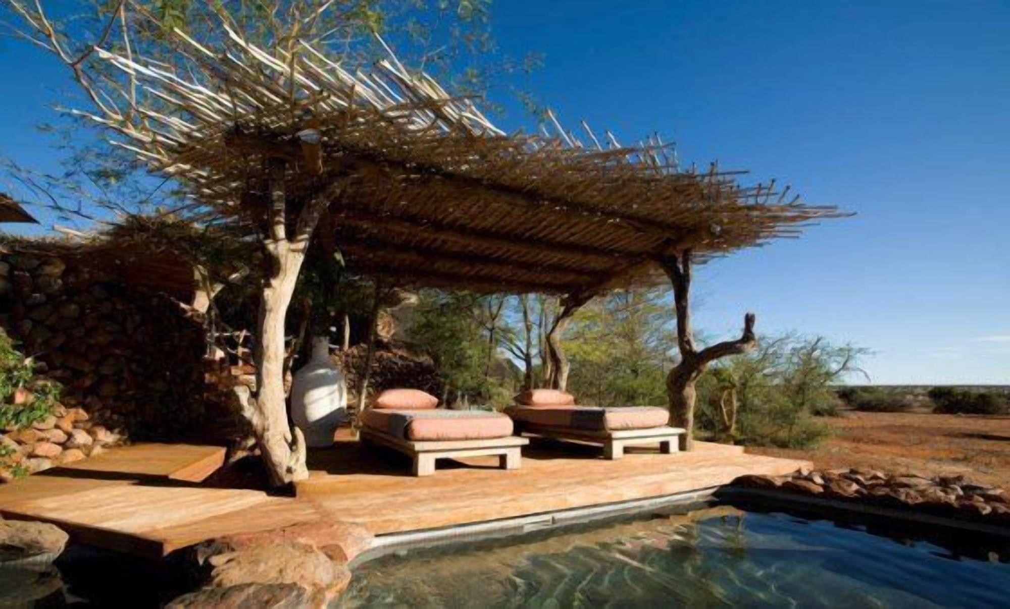 Vista Piscina The Motse - Tswalu Kalahari Luxury Private Game Reserve