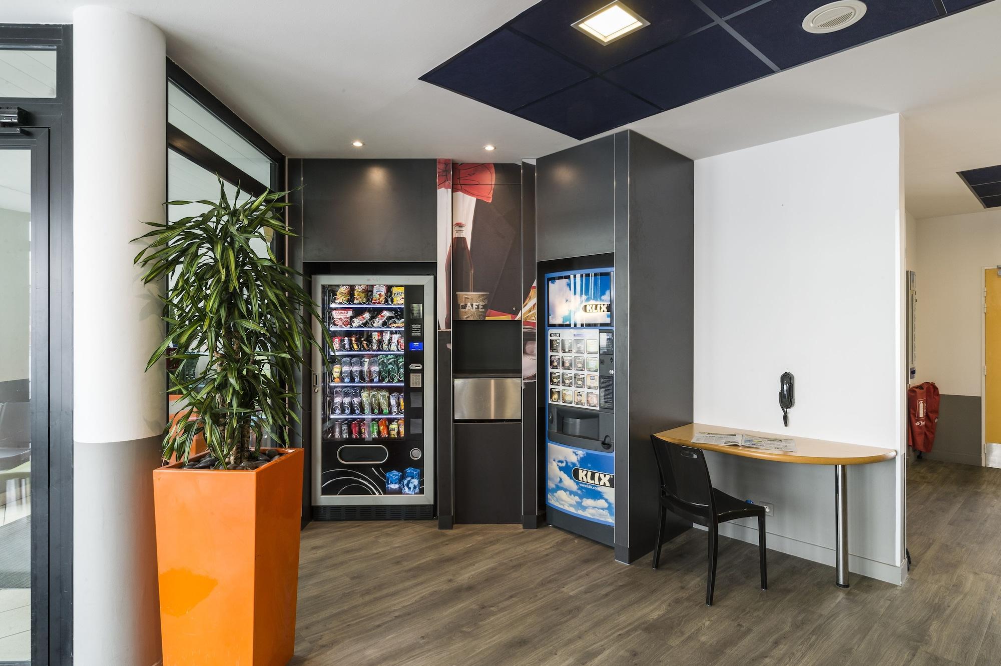 Bar/Salón ibis budget Marne la Vallée Val d'Europe