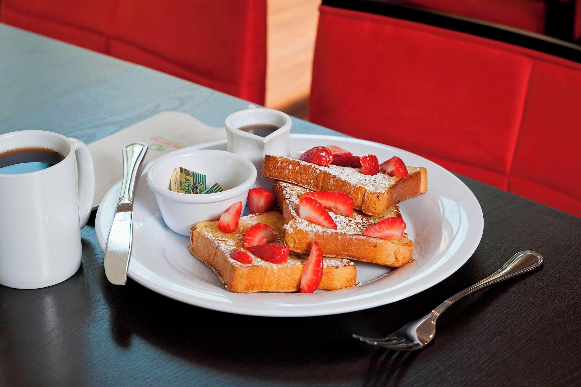 Restaurant Courtyard Chicago Elmhurst/Oakbrook Area