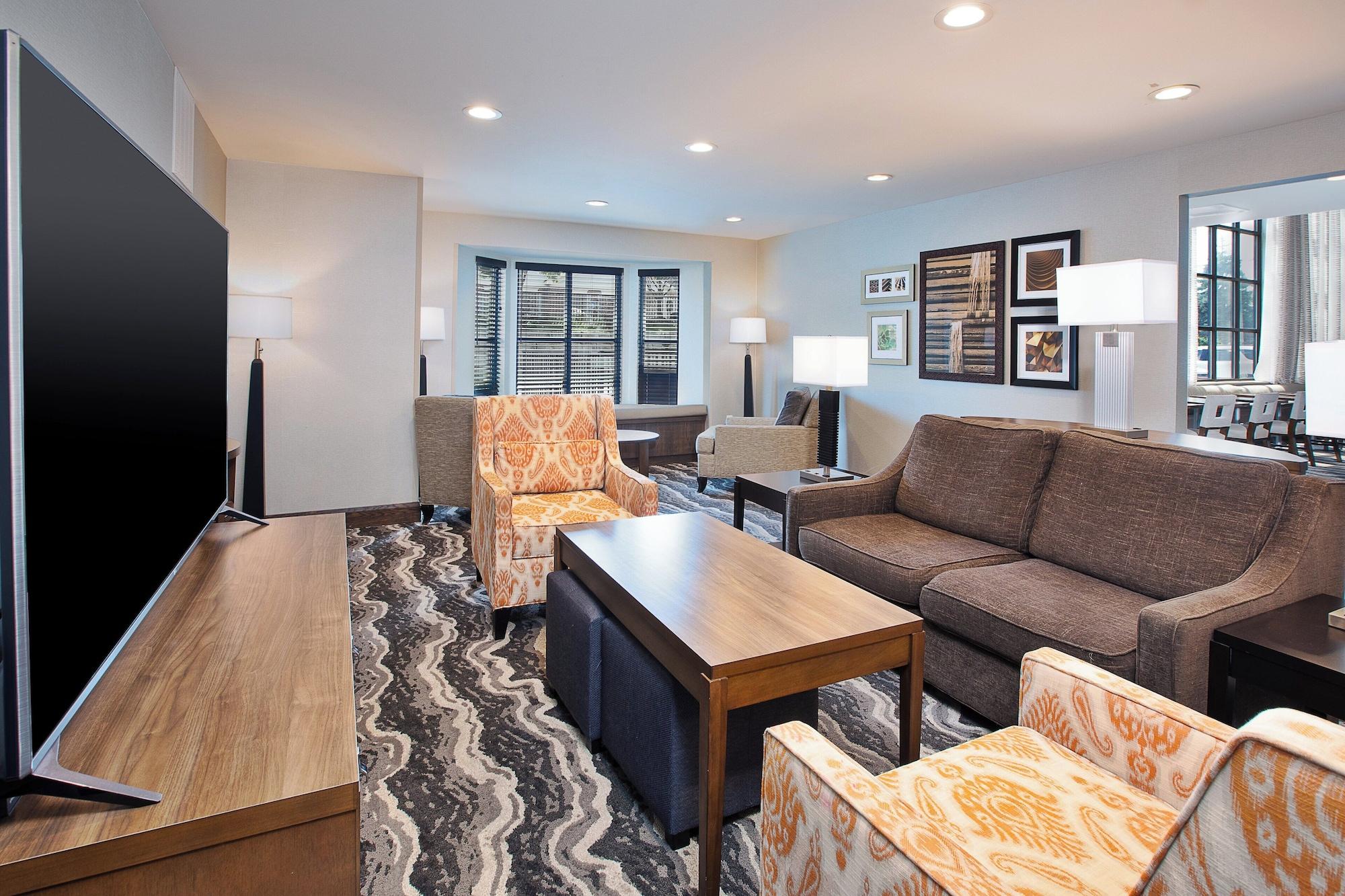 Vista Exterior Staybridge Suites Auburn Hills by IHG