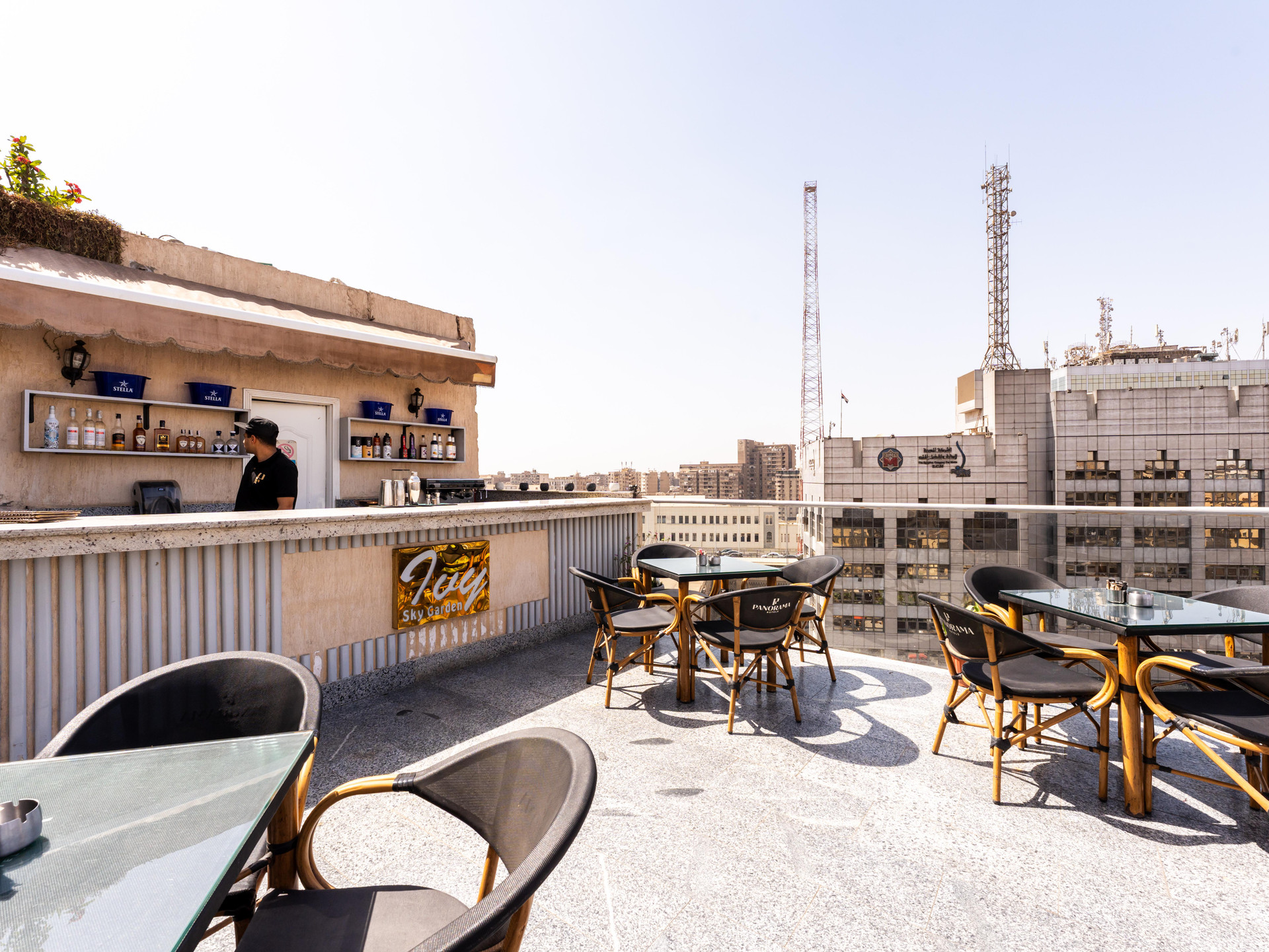 Bar/Salón Panorama Ramsis Hotel & Cafe