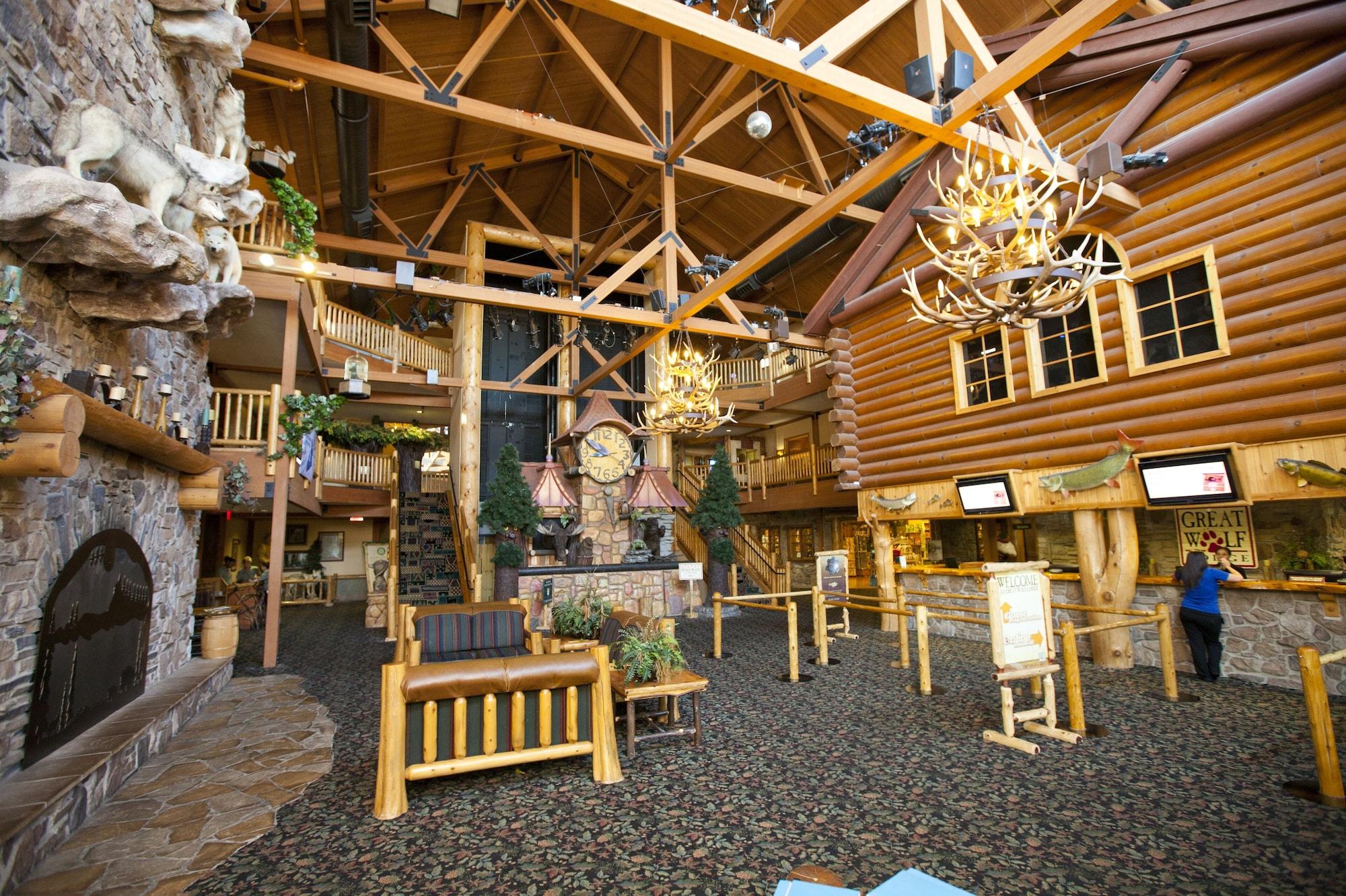 Vista Lobby Great Wolf Lodge Kansas City