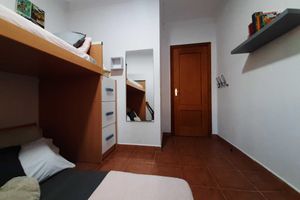 Alquiler Vacacional - Spacious, sunny and quiet house with pool and large garden