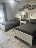 Alquiler Vacacional - Island Carribean Getaway! 1 King bed!  2BR/2BA Condo with beach access and pool!