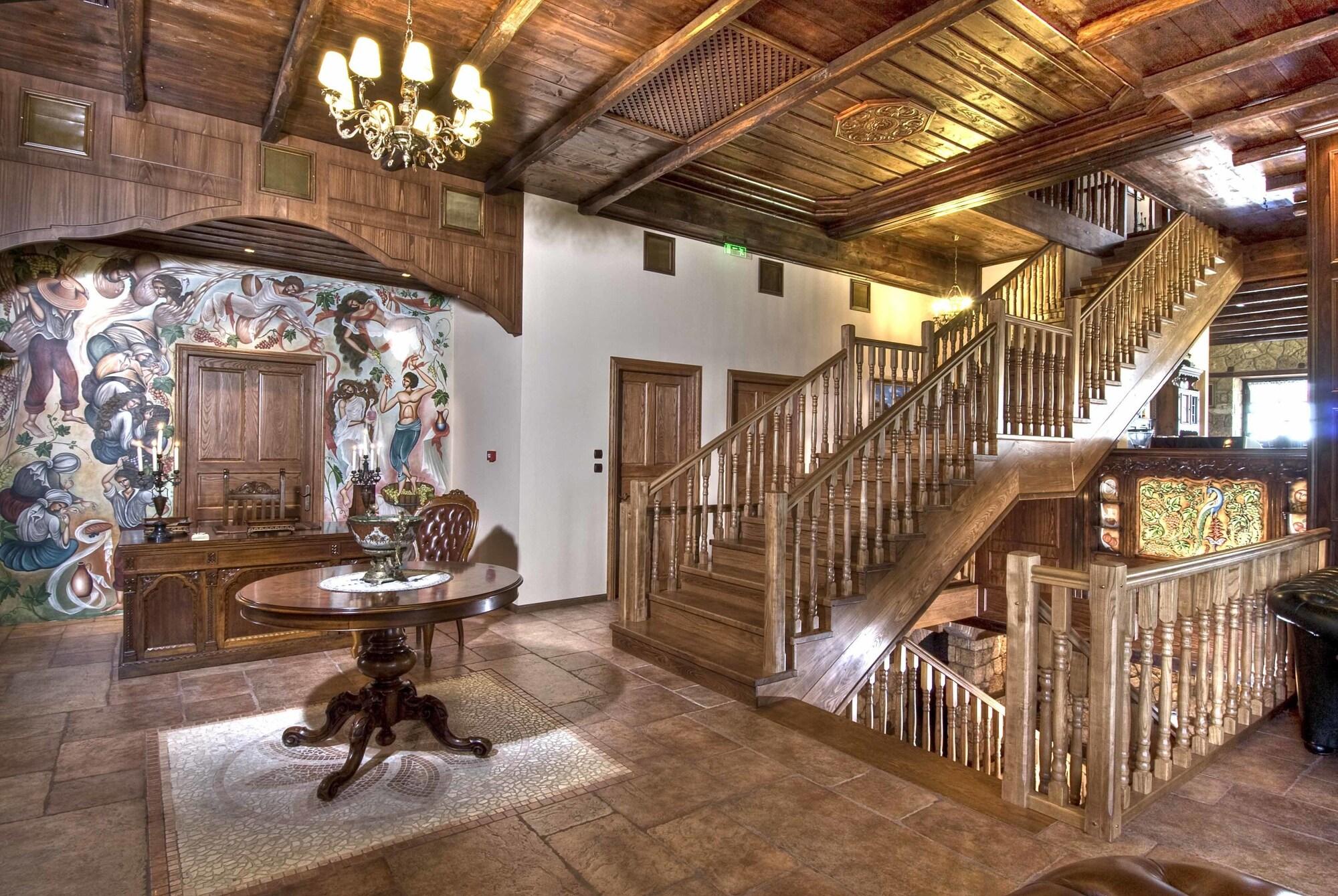 Vista Lobby Ktima Kalaitzi