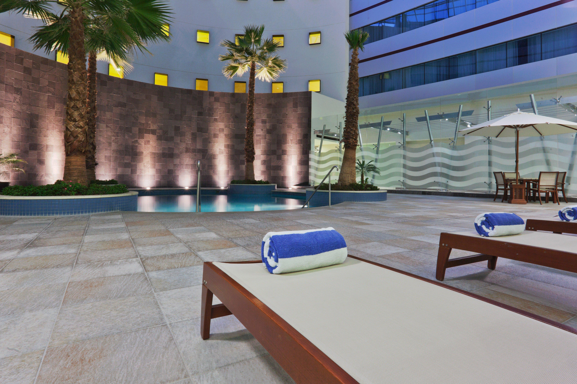 Vista Piscina Crowne Plaza Leon